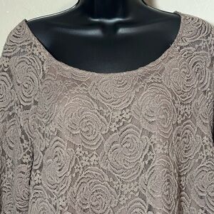 NWOT Gishi New York Lace Midi Dress